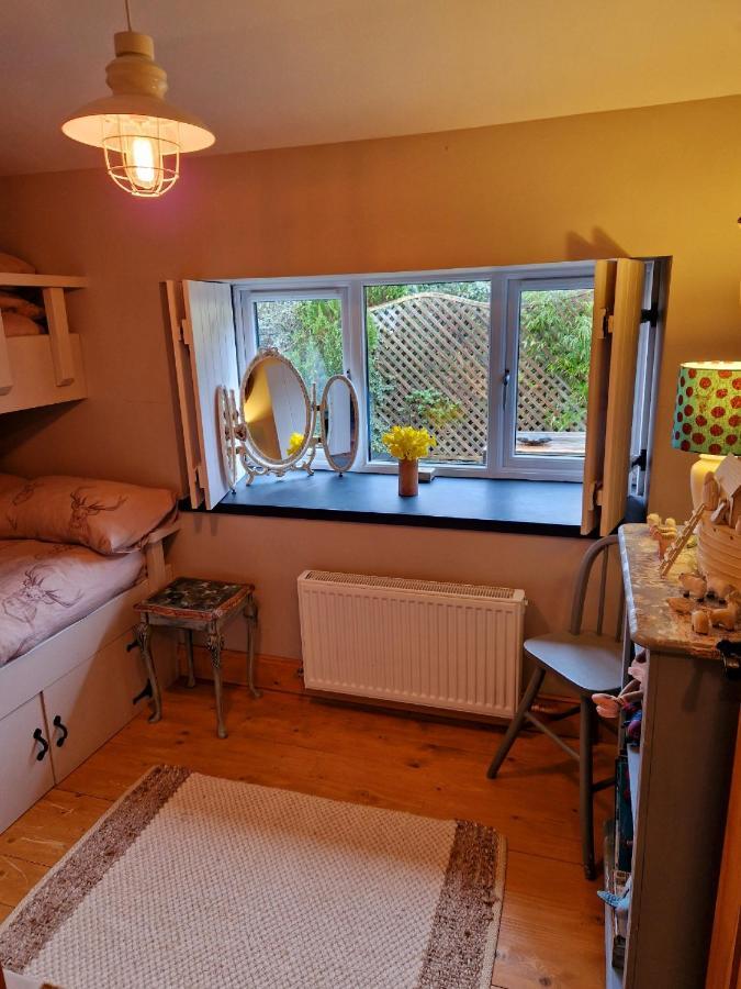 Fyne Byre - Barn Conversion With Hot Tub * Cairndow