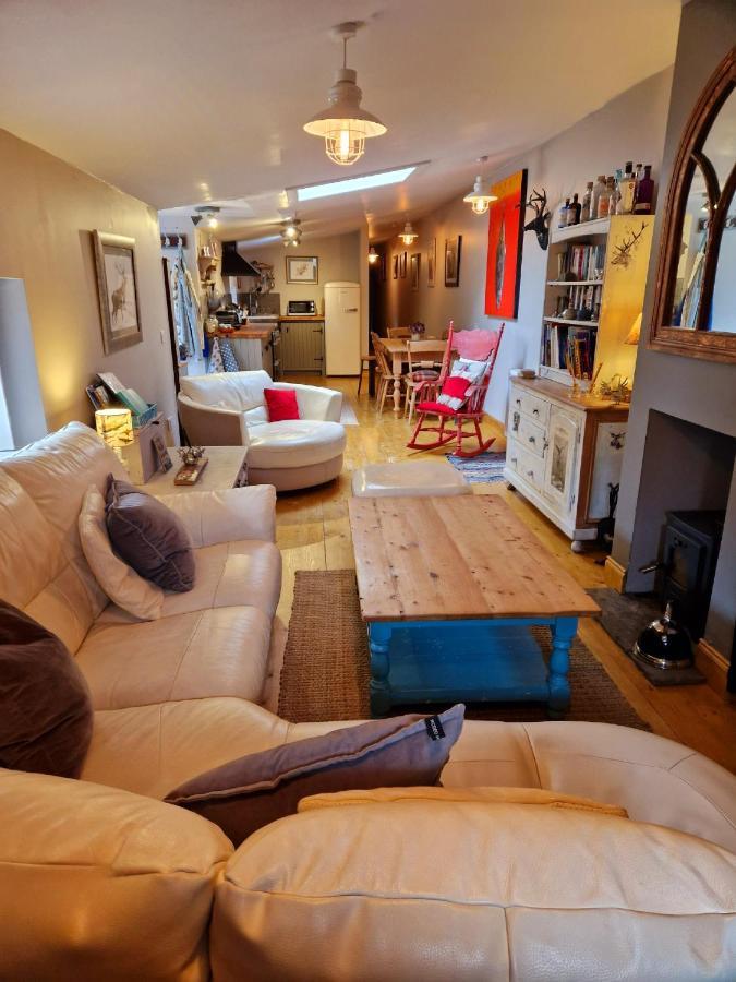 Fyne Byre - Barn Conversion With Hot Tub