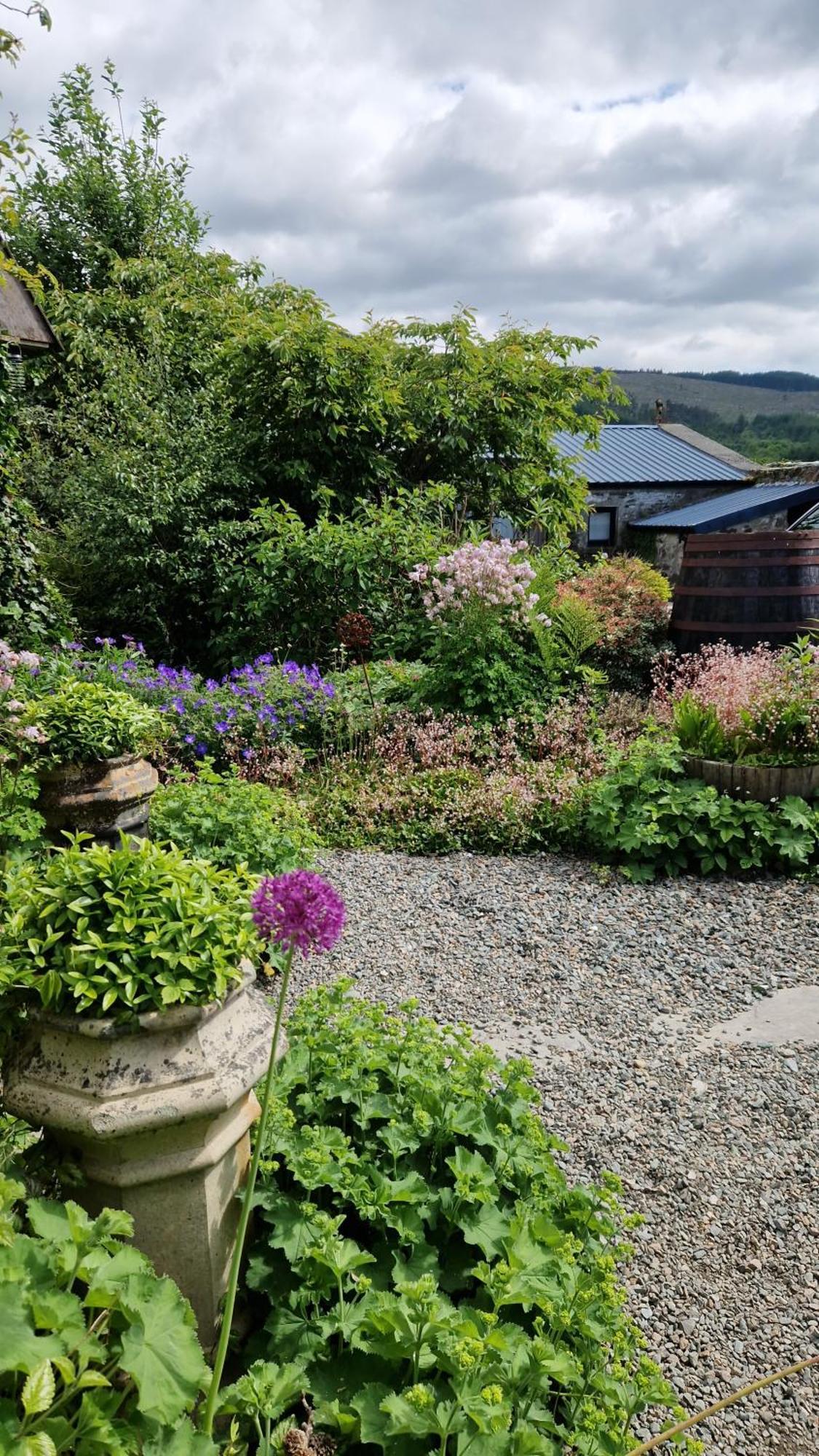 Fyne Byre - Barn Conversion With Hot Tub