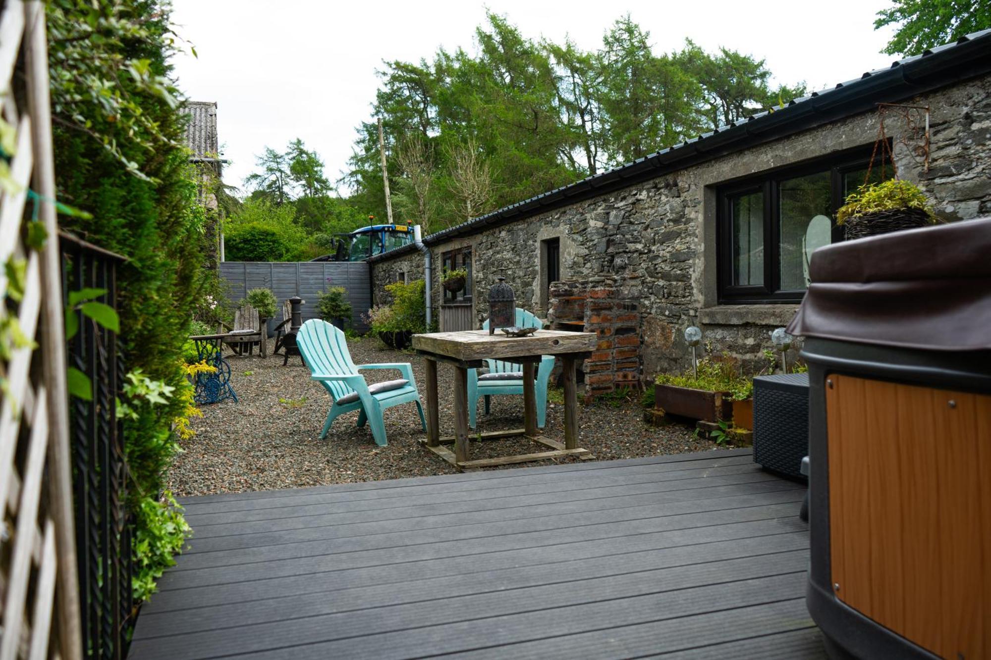 Fyne Byre - Barn Conversion With Hot Tub *